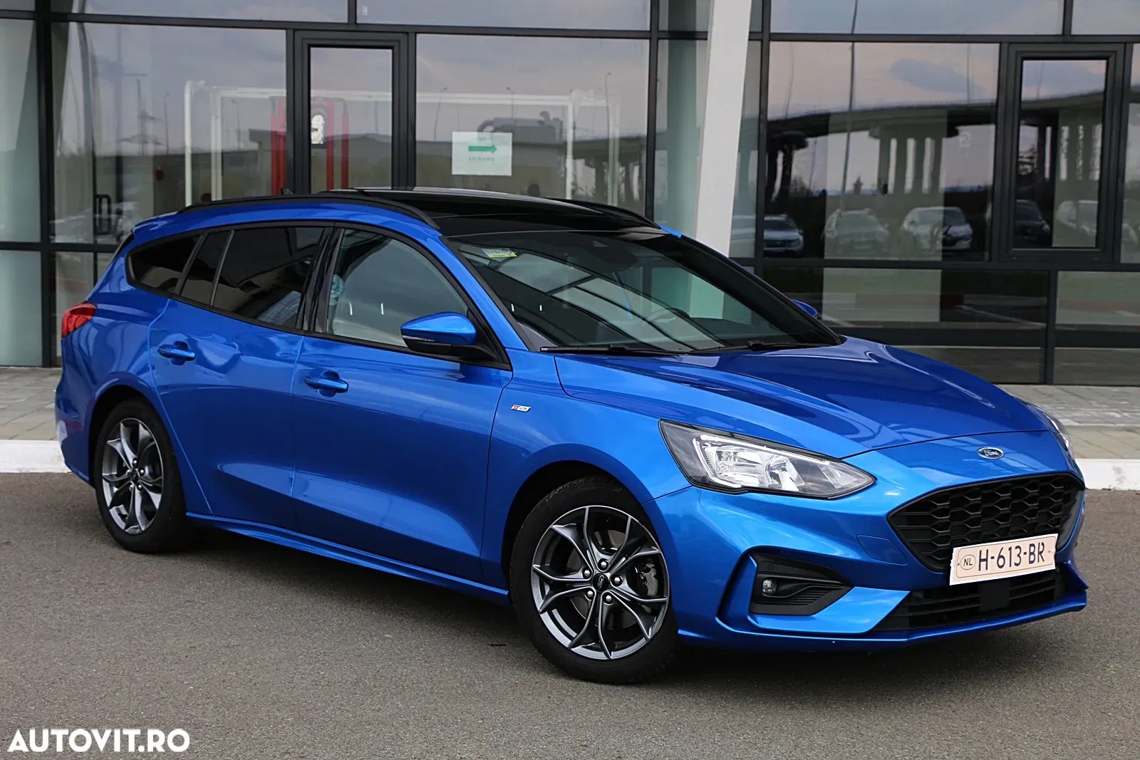 Ford Focus 1.0 EcoBoost Start-Stopp-System ST-LINE DESIGN - vânzări auto Argeș