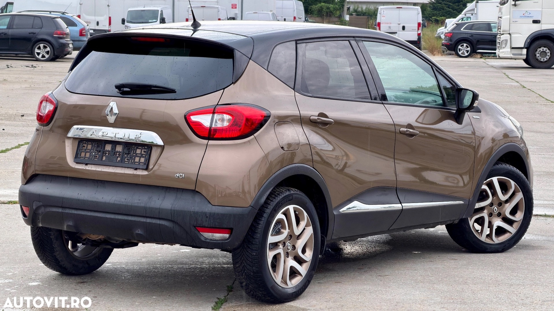 Renault Captur 1.5 dci 110cp 6 trepte - poza 3