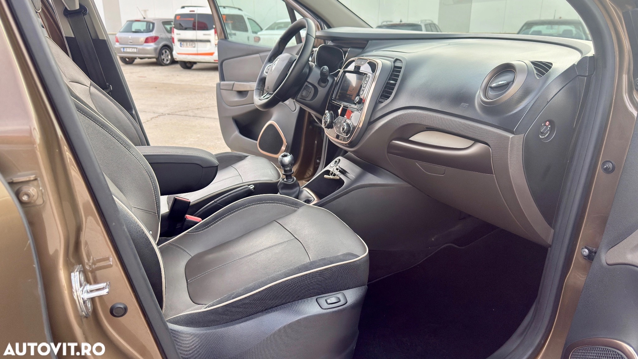 Renault Captur 1.5 dci 110cp 6 trepte - poza 7