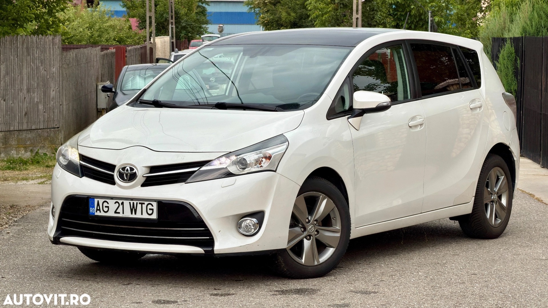 Toyota Verso 1.6 D-4D 7-Sitzer Start/Stop Comfort - poza 2